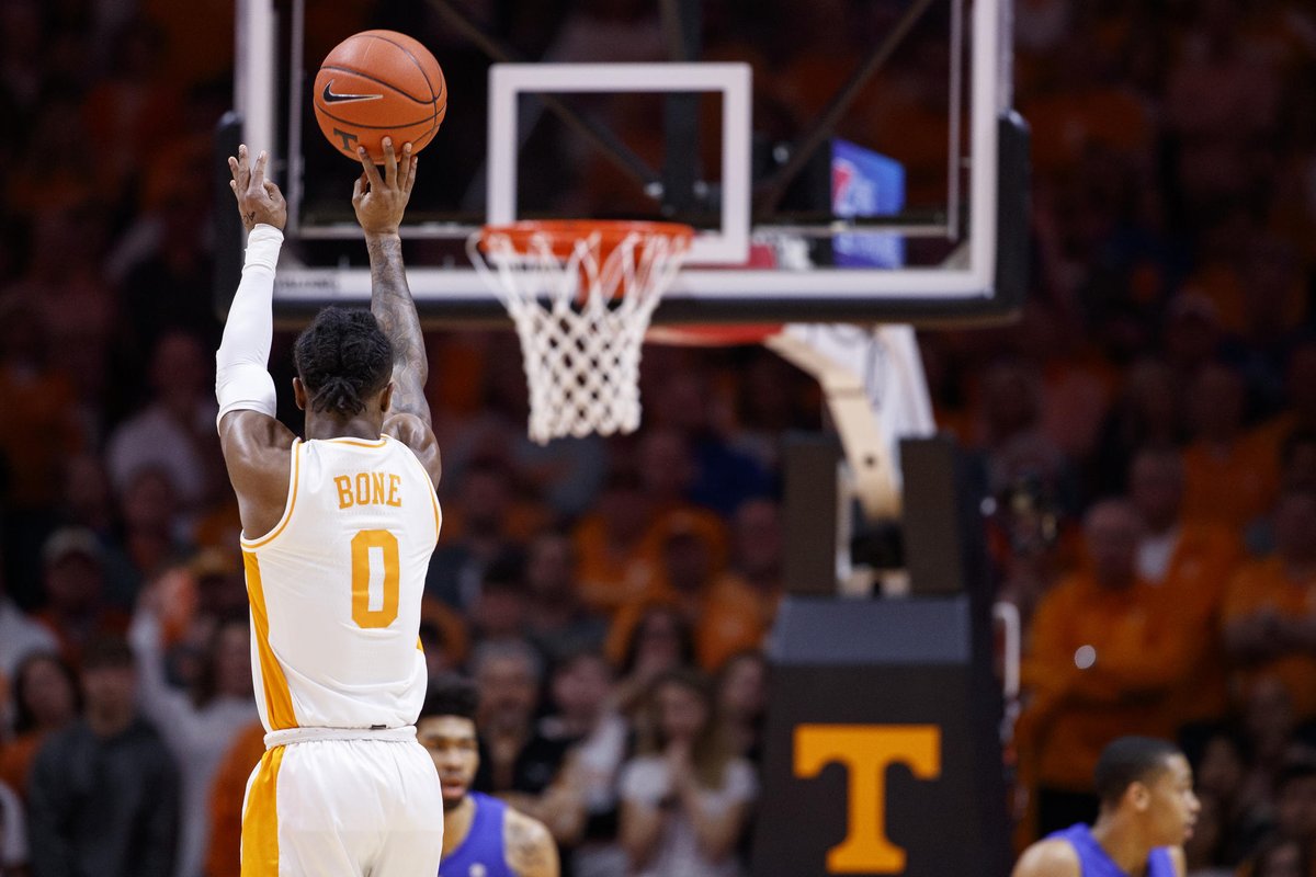 Vols back in Top 5 where they belong