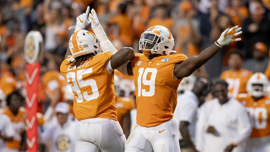 Dominant Defense and Explosive Plays Lead Vols Past Gamecocks
