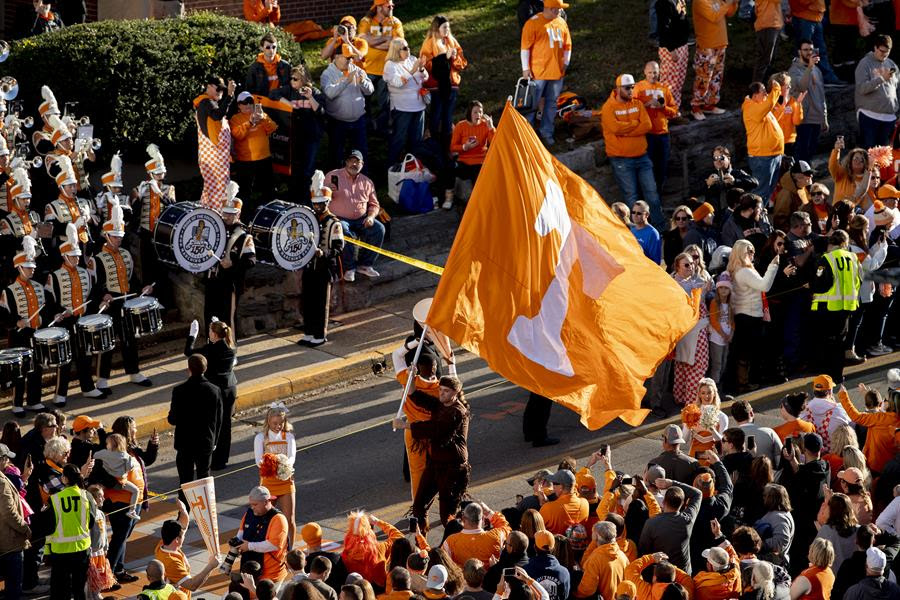 VOL REPORT: TENNESSEE LOOKS TO CAP REGULAR SEASON WITH VICTORY OVER VANDY