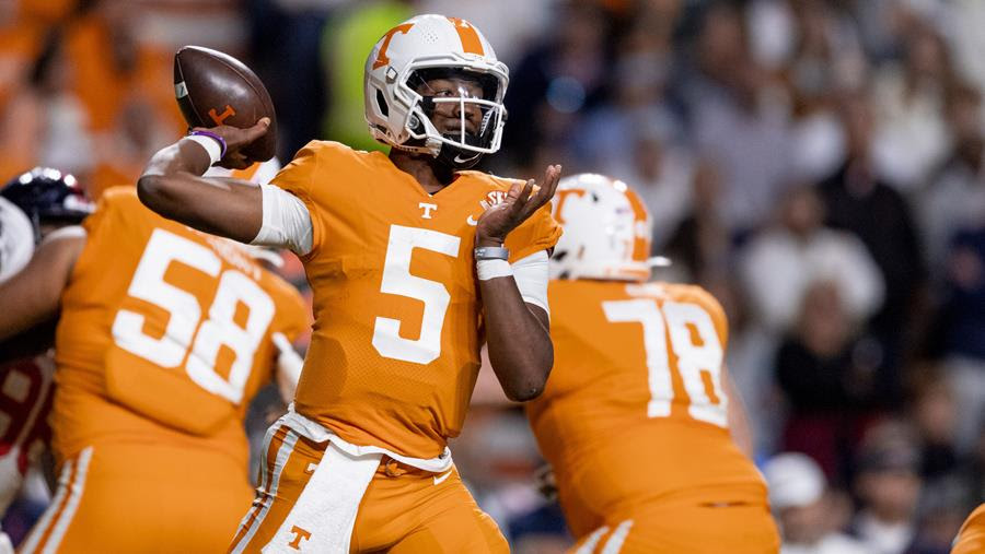 Hooker Named Semifinalist for Davey O’Brien Award