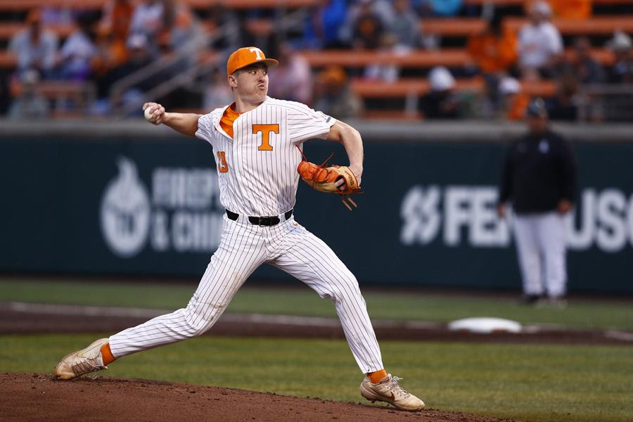 Dominant Pitching Leads Top-Ranked Vols 20th Consecutive Win