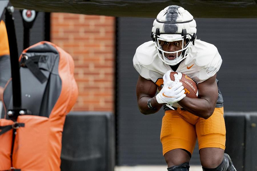 Vol Running Backs Making Transformation This Spring 