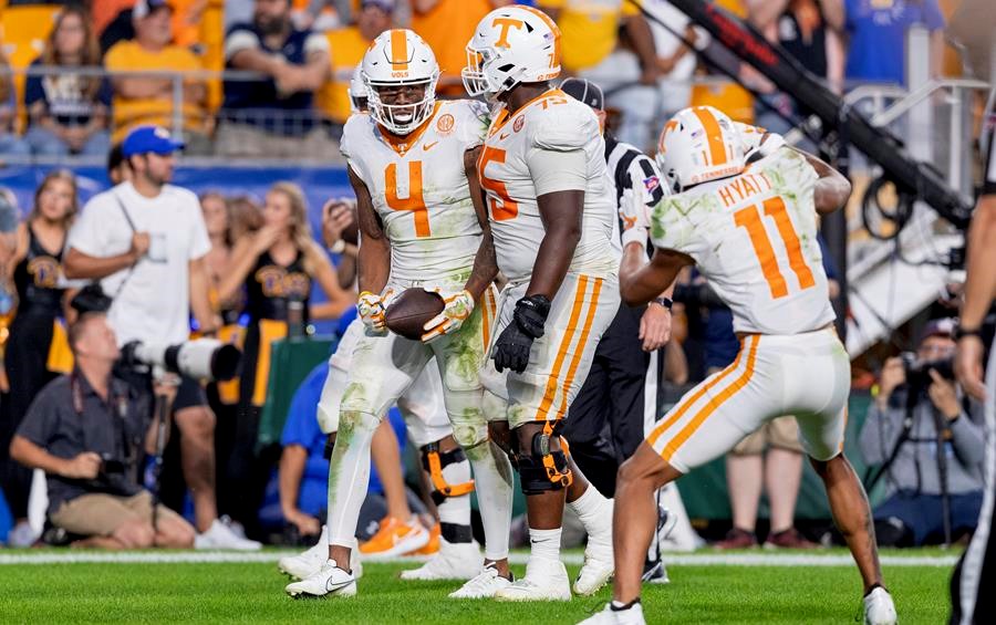 Vols Climb to 15 in AP Poll, 16 according to Coaches’ Poll