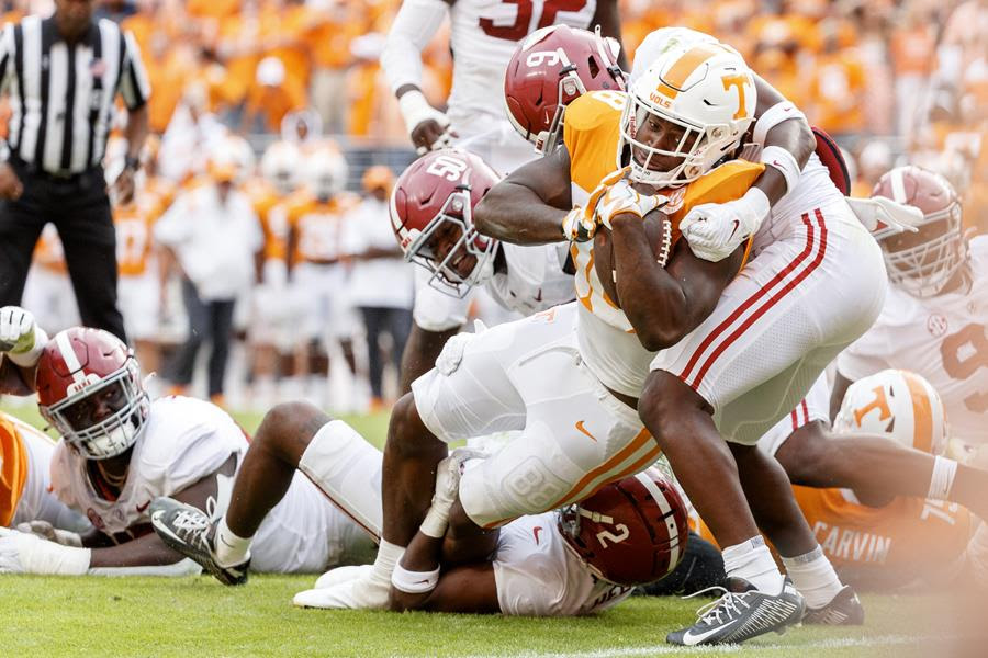 Vols Carry Weekend Momentum into New Week Preparations