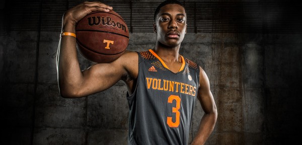 UT unveils Smokey Gray uniforms for men’s basketball